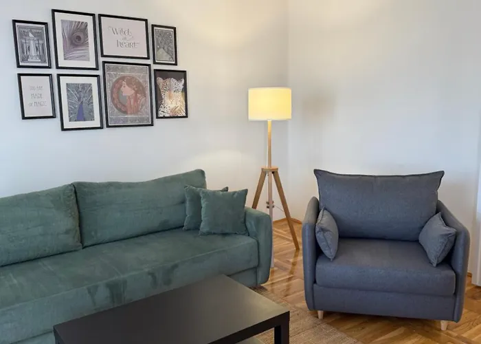 アパート Crown 2